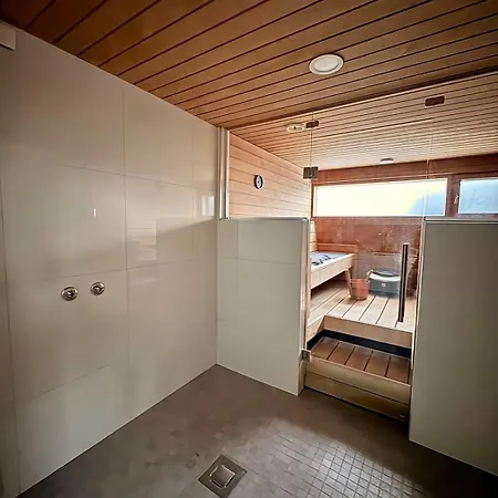 Huvilat Modern Family Home, 15 Min To Center And 10 Min To Airport *